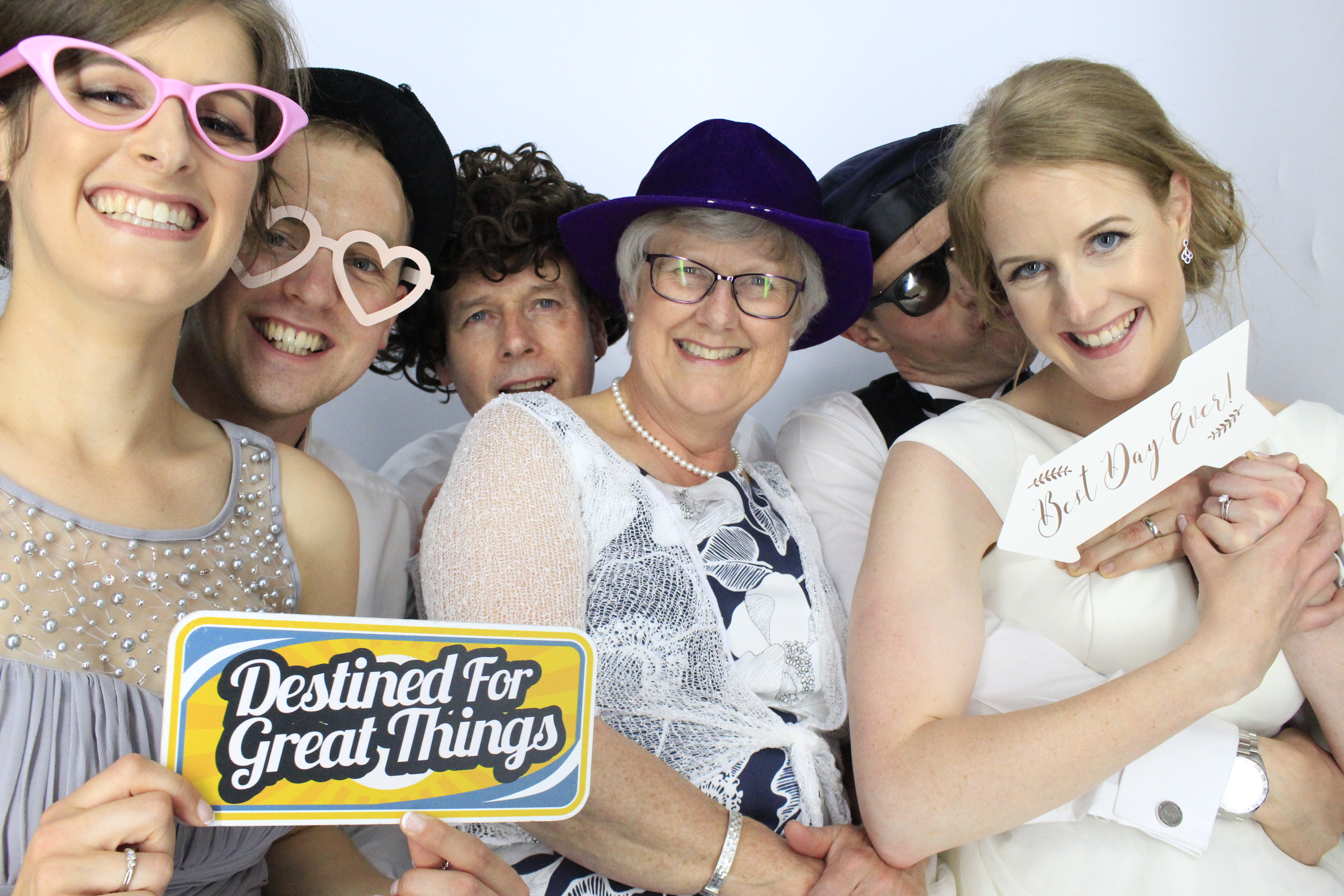 Andy and Emma's Wedding | View more photos from the event at gallery.myphotoboothexperience.co.uk/u/MyPhotoBoothExperienceLtd/Andy-and-Emmas-Wedding